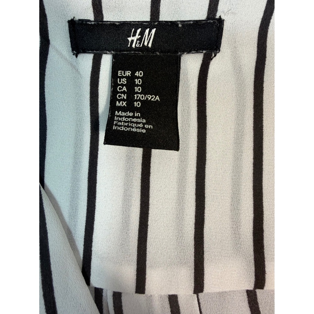 H&M Striped Blouse Womens Size 10 White Black V-Neck Roll Tab Sleeve Button Down - Picture 6 of 14